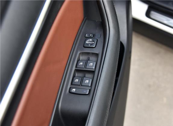 中华V6 2018款 1.5T 自动尊贵型 车厢座椅   门窗控制