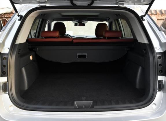 中华V6 2018款 1.5T 自动旗舰型 车厢座椅   后备厢