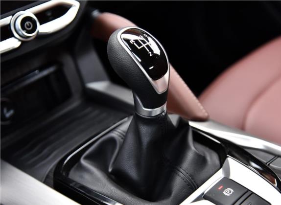 中华V6 2018款 1.5T 手动尊贵型 中控类   挡把