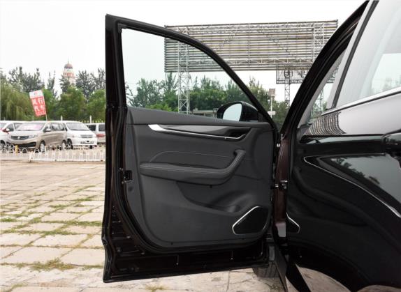 中华V7 2018款 280T DCT豪华型 7座 车厢座椅   前门板