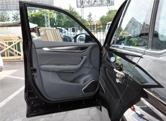 中华V7 2019款 300T 自动尊贵型 5座 车厢座椅   前门板