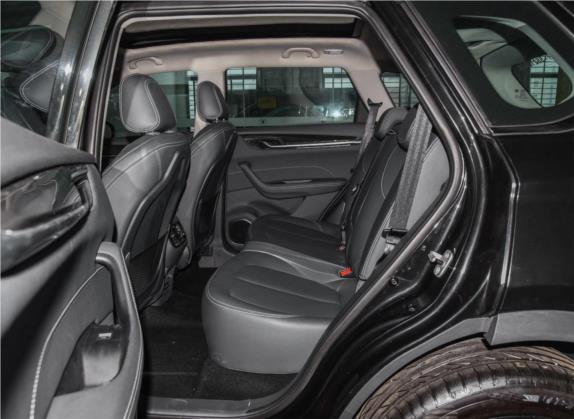 中华V7 2019款 运动款 300T 自动豪华型 车厢座椅   后排空间