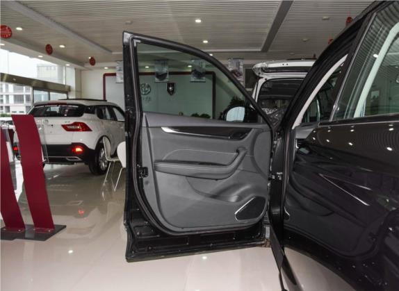 中华V7 2019款 运动款 300T 自动豪华型 车厢座椅   前门板