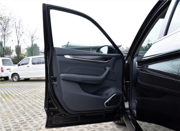 中华V7 2019款 300T 自动舒享型 5座 车厢座椅   前门板