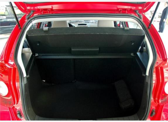 中华骏捷FRV 2008款 1.6L 自动豪华型 车厢座椅   后备厢