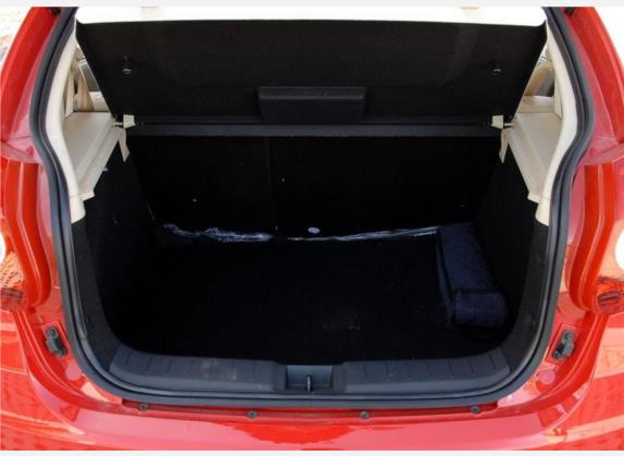 中华骏捷FRV 2008款 1.6L 自动舒适型 车厢座椅   后备厢