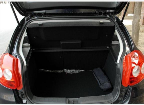 中华骏捷FRV 2009款 1.5L 手动舒适版 车厢座椅   后备厢