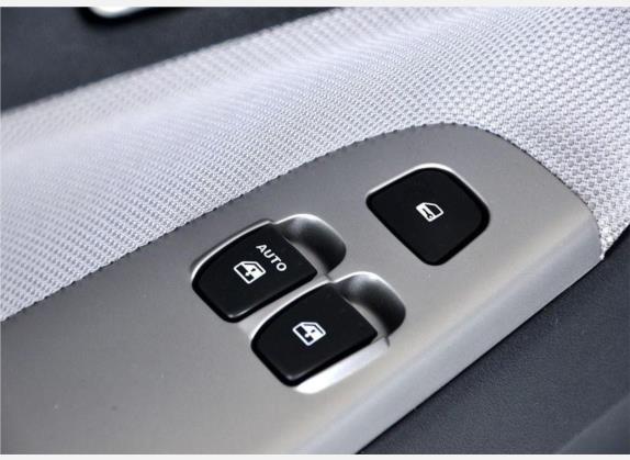 中华骏捷FRV 2010款 1.3L 手动舒适型 车厢座椅   门窗控制
