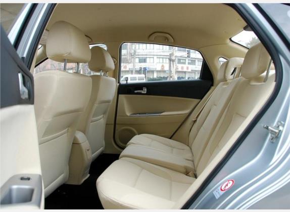 中华骏捷FSV 2009款 1.5L 手动舒适型 车厢座椅   后排空间