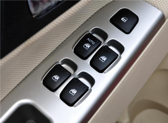 中华骏捷FSV 2011款 新锐版 1.5L 手动标准型 车厢座椅   门窗控制