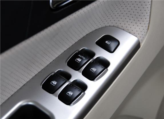 中华骏捷FSV 2011款 新锐版 1.5L 自动豪华型 车厢座椅   门窗控制