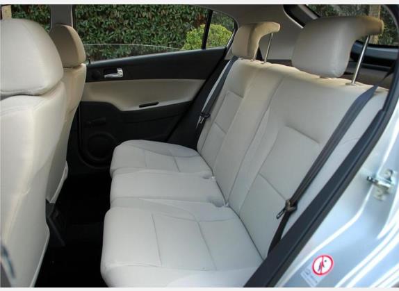 中华骏捷Cross 2010款 1.5L 手动舒适型 车厢座椅   后排空间