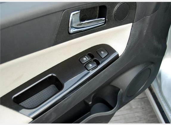 中华骏捷Cross 2010款 1.5L 手动舒适型 车厢座椅   门窗控制