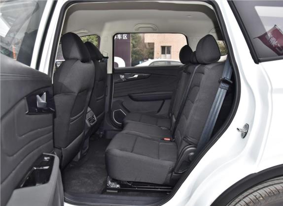 VGV U70 2020款 1.5T 手动舒适版 7座 车厢座椅   后排空间