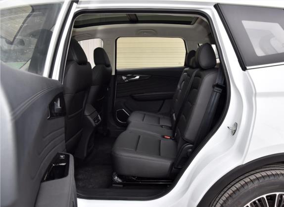VGV U70 2020款 1.5T 自动智享精英版 7座 车厢座椅   后排空间
