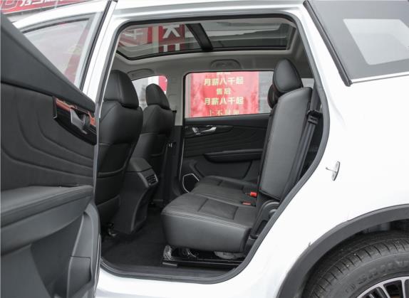 VGV U70 2020款 1.5T 手动精英天窗版 7座 车厢座椅   后排空间