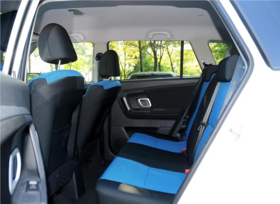 中兴C3 2014款 1.5L 手动启航版 车厢座椅   后排空间