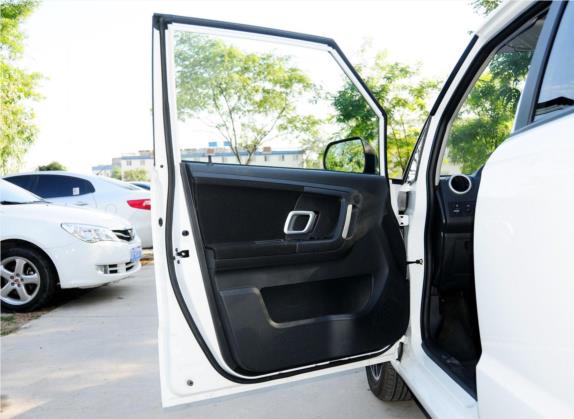 中兴C3 2014款 1.5L 手动启航版 车厢座椅   前门板
