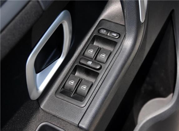 中兴C3 2014款 1.5L 手动商务版 车厢座椅   门窗控制