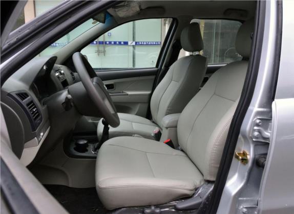 众泰Z200 2011款 1.3L 手动精英型 车厢座椅   前排空间