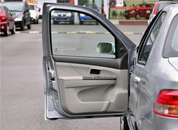 众泰Z200 2011款 1.3L 手动精英型 车厢座椅   前门板