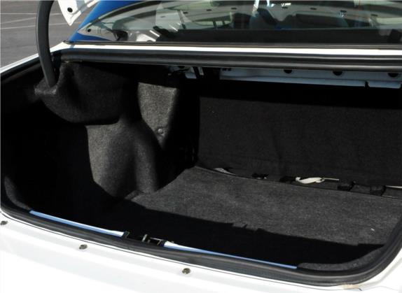 众泰Z200 2011款 1.5L 手动精英型 车厢座椅   后备厢