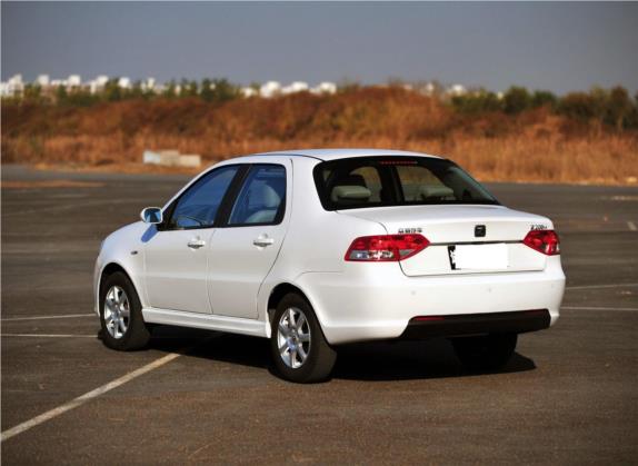 众泰Z200 2011款 1.5L 手动精英型 外观   斜后