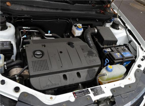 众泰Z200HB 2011款 1.5L 自动豪华型 其他细节类   发动机舱