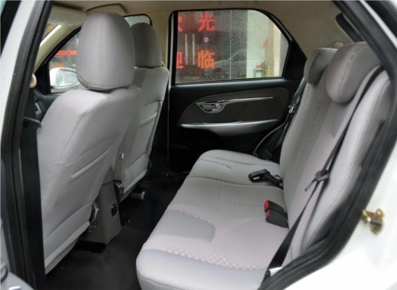 众泰Z200HB 2011款 1.5L 自动豪华型 车厢座椅   后排空间
