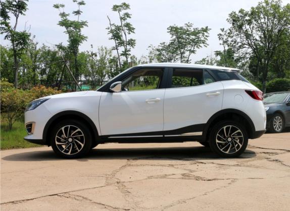 众泰T300 2018款 1.5L CVT豪华型 外观   正侧