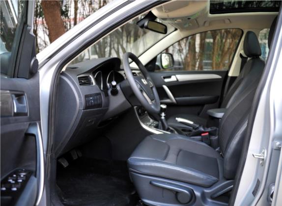 众泰T600 2014款 1.5T 手动豪华型 车厢座椅   前排空间