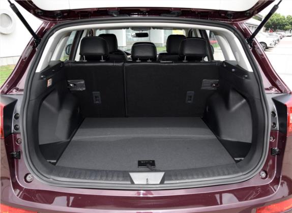 众泰T600 2015款 1.5T 手动豪华型 车厢座椅   后备厢