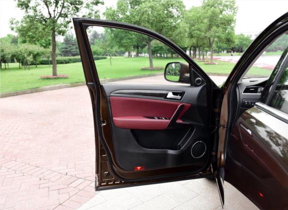 众泰T600 2015款 2.0T DCT豪华型 车厢座椅   前门板