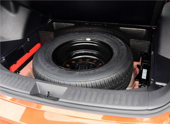 众泰T600 2015款 2.0T DCT尊贵型 其他细节类   备胎