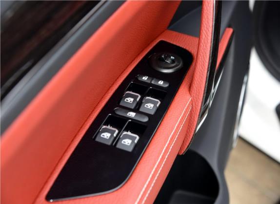 众泰T600 2015款 2.0T DCT旗舰型 车厢座椅   门窗控制