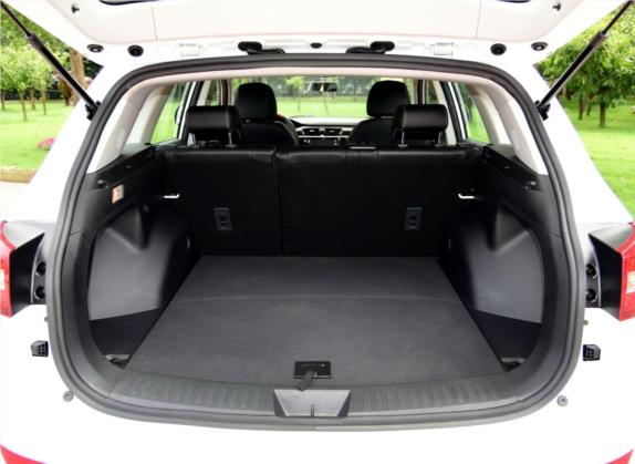 众泰T600 2015款 家用版 2.0T 手动豪华型 车厢座椅   后备厢