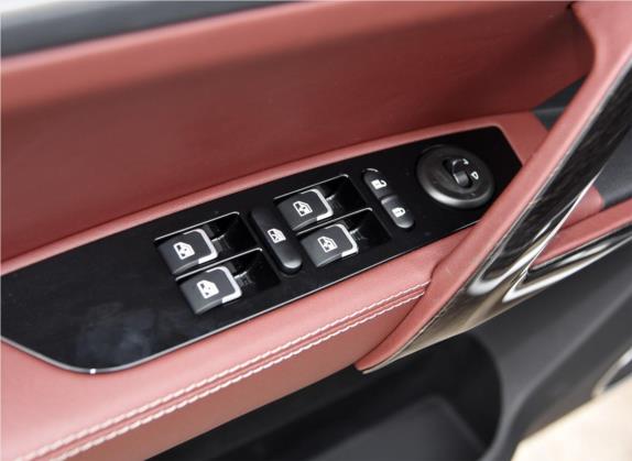 众泰T600 2015款 家用版 2.0T 手动精英型 车厢座椅   门窗控制