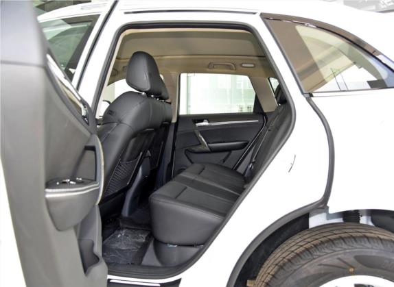 众泰T600 2016款 1.5T 手动尊贵型 车厢座椅   后排空间