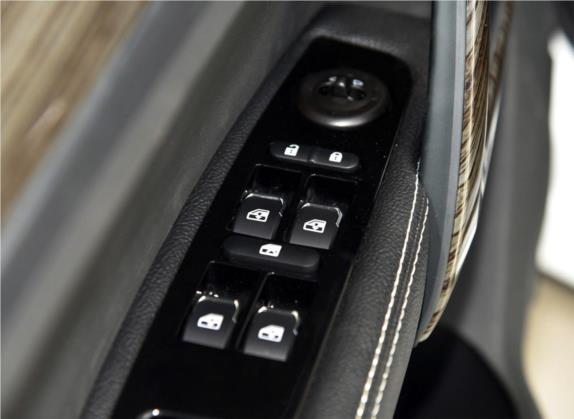 众泰T600 2016款 1.5T 手动尊贵型 车厢座椅   门窗控制