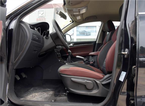 众泰T600 2016款 家用版 2.0T 手动精英型 车厢座椅   前排空间