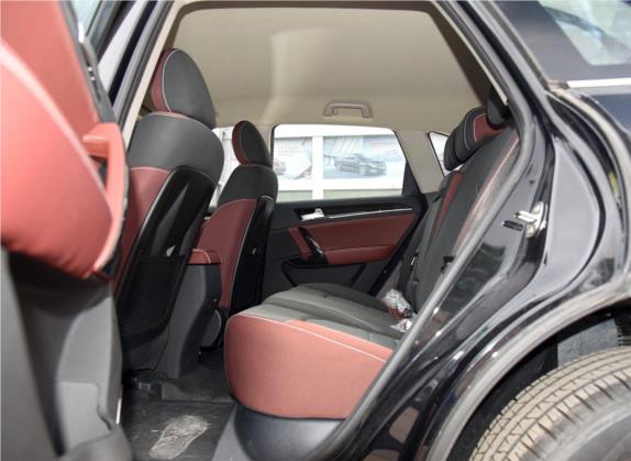 众泰T600 2016款 家用版 2.0T 手动精英型 车厢座椅   后排空间