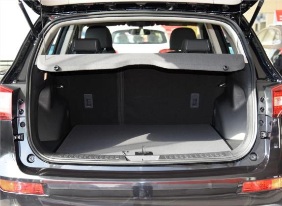 众泰T600 2017款 1.5T 手动精英贺岁版 车厢座椅   后备厢