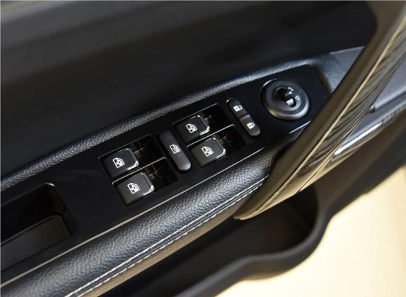 众泰T600 2017款 1.5T 手动豪华贺岁版 车厢座椅   门窗控制