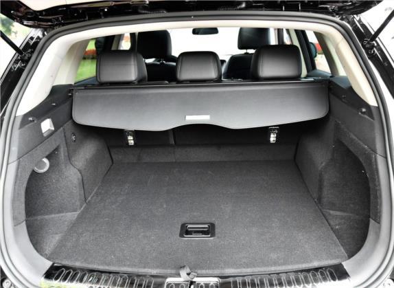 众泰T600 2018款 运动版 1.5T 手动豪华型 车厢座椅   后备厢