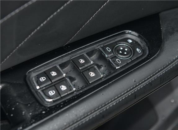 众泰T600 2019款 1.5T 自动尊贵型 车厢座椅   门窗控制