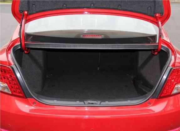 众泰Z300 2013款 1.5L 手动豪华型 车厢座椅   后备厢
