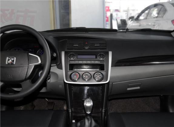众泰Z300 2014款 1.5L 驾值版手动精英型 中控类   中控台