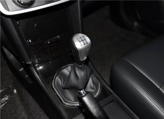 众泰Z300 2014款 1.5L 驾值版手动精英型 中控类   挡把