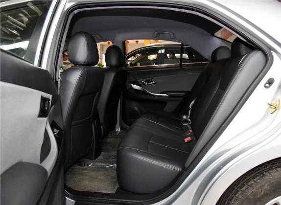 众泰Z300 2014款 1.6L 驾值版自动精英型 车厢座椅   后排空间