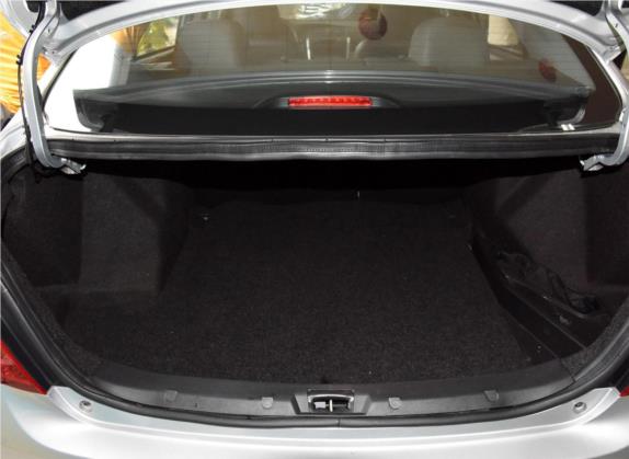 众泰Z300 2014款 1.6L 驾值版自动精英型 车厢座椅   后备厢